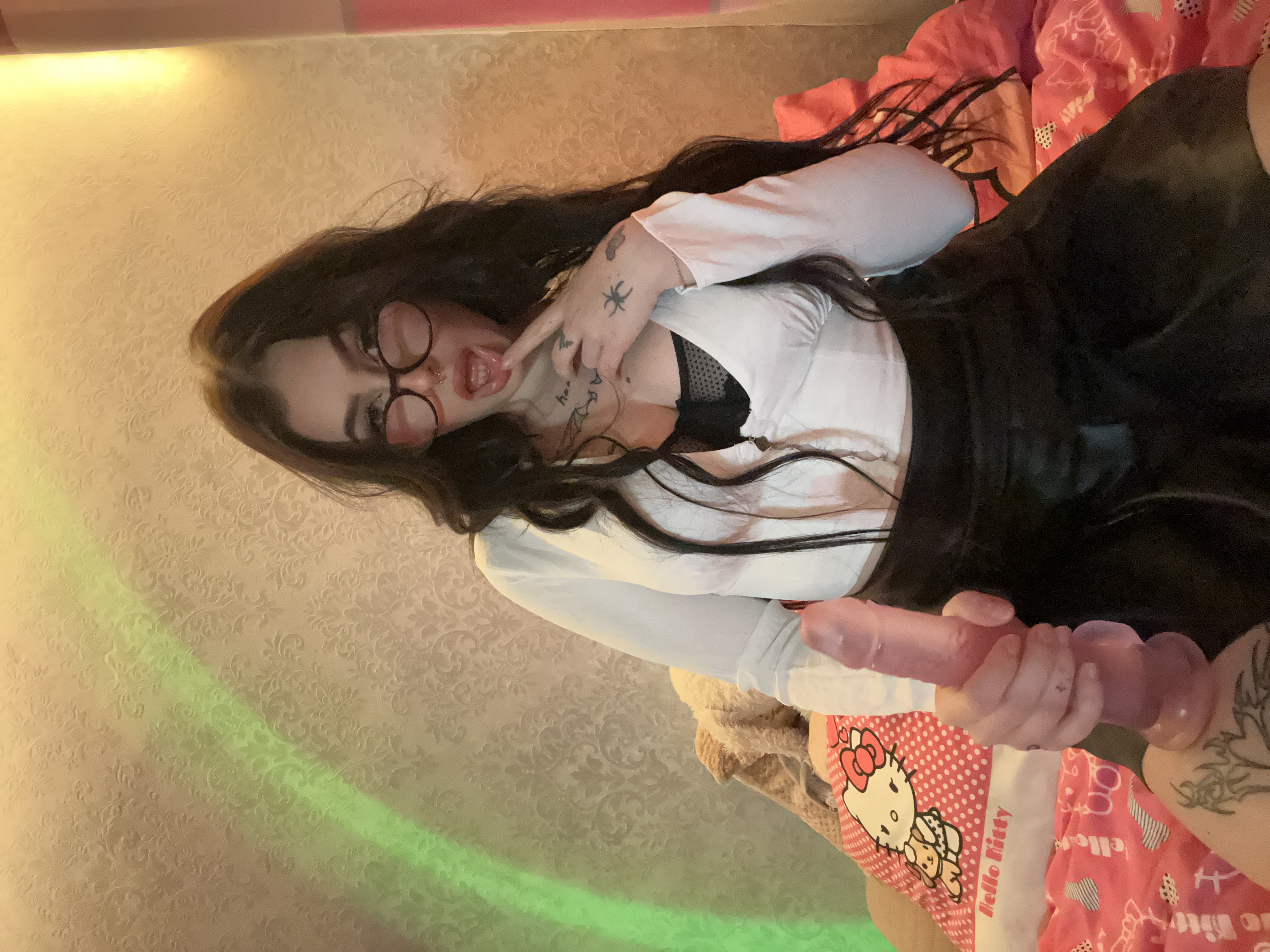 Klaudusia 💕 - Głębokie gardełko i mokra cipeczka z wielkimi cycuszkami 😈🤤❤️