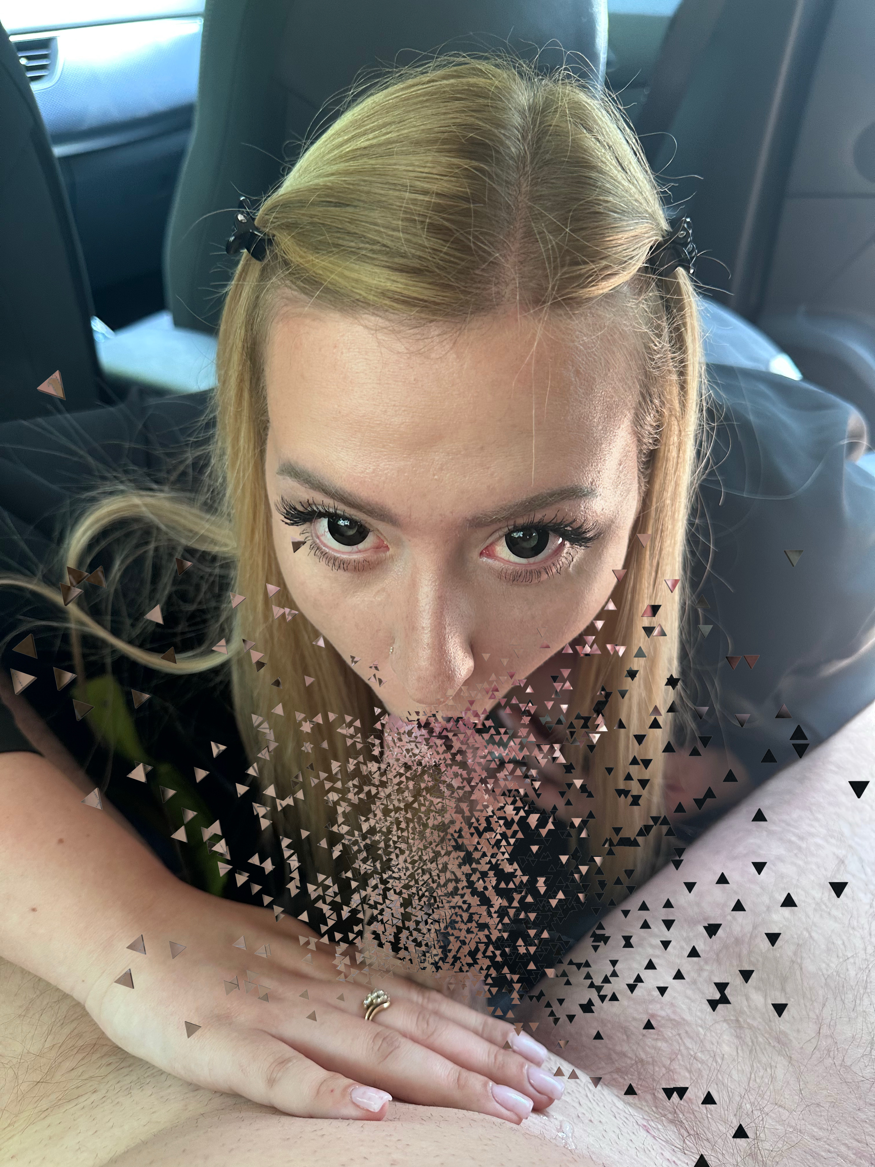 ToxicAnyana - Soczyste obciąganie w lesie 