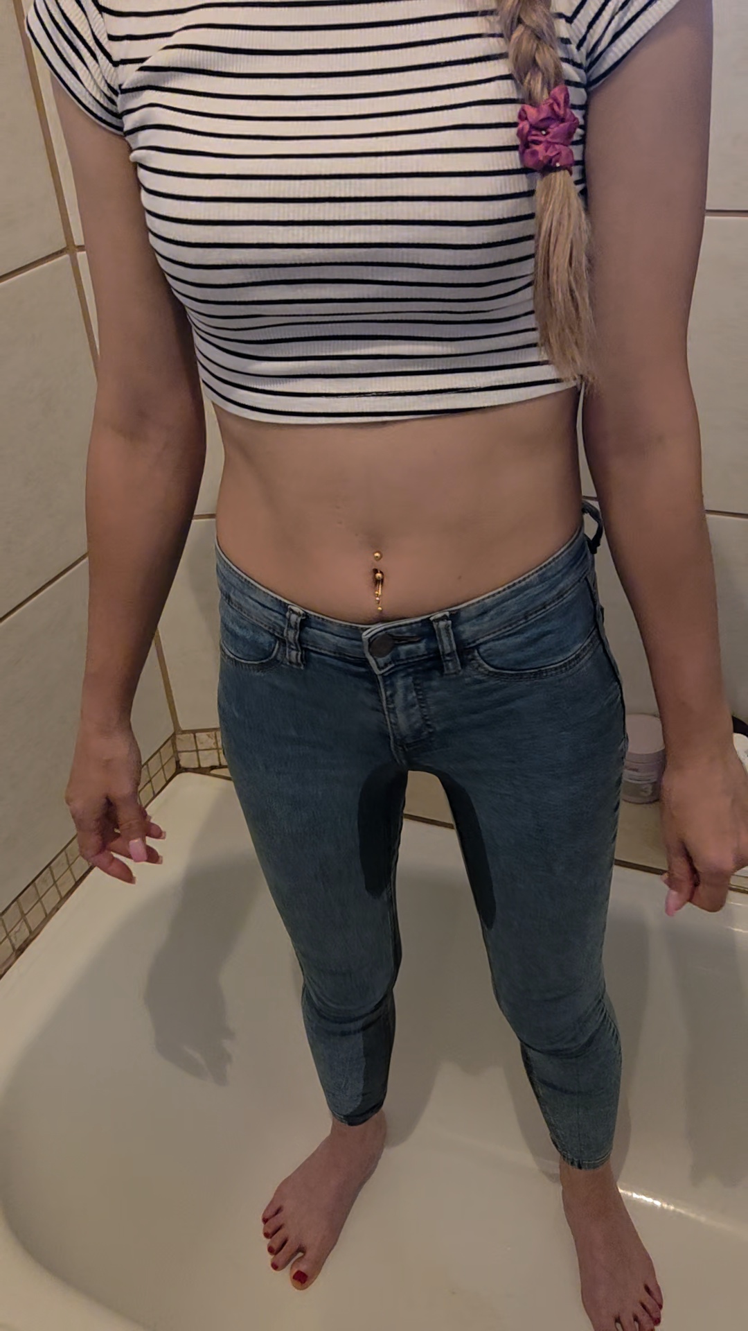 Lena 💕 - Sikanie / pissing -  5 filmików 