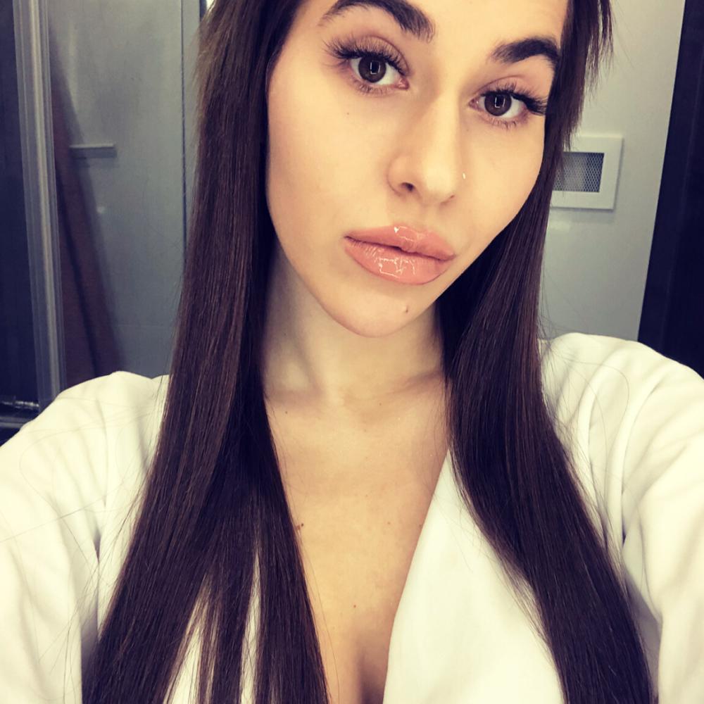 Adusia_su