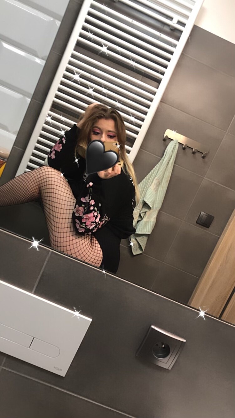 Alexxiees